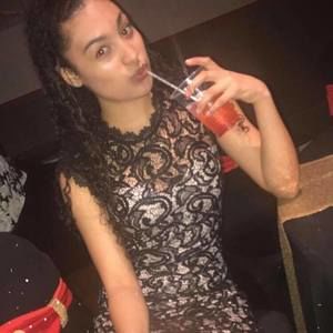 Meet your Posher, Alicia